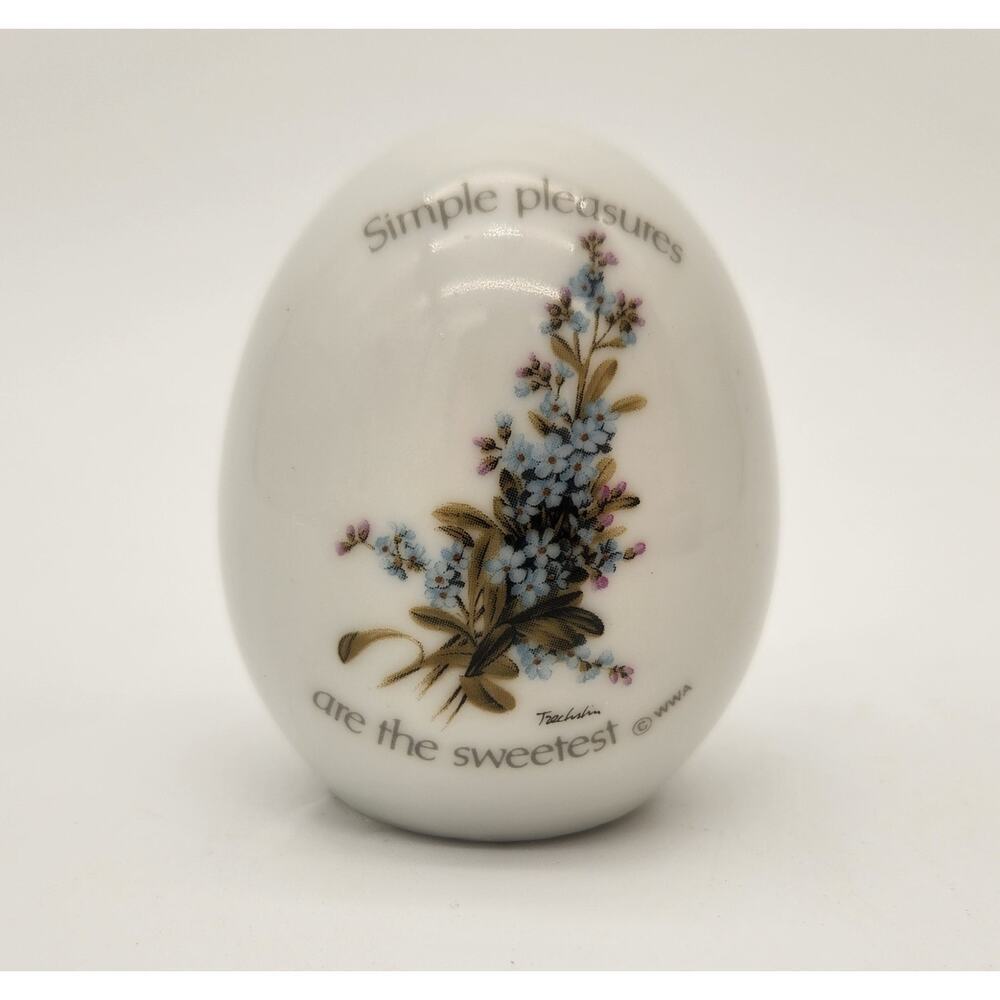 Holly Hobbie Vintage‎ Porcelain Egg "Simple Pleasures Are The Sweetest" Signed